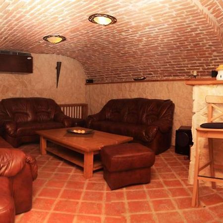 Hotel Ozon Харгита-Бай Екстериор снимка