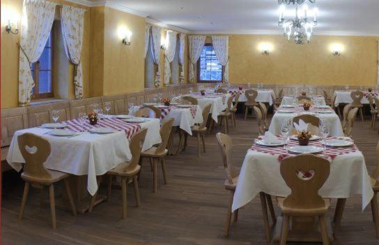 Hotel Ozon Харгита-Бай Екстериор снимка